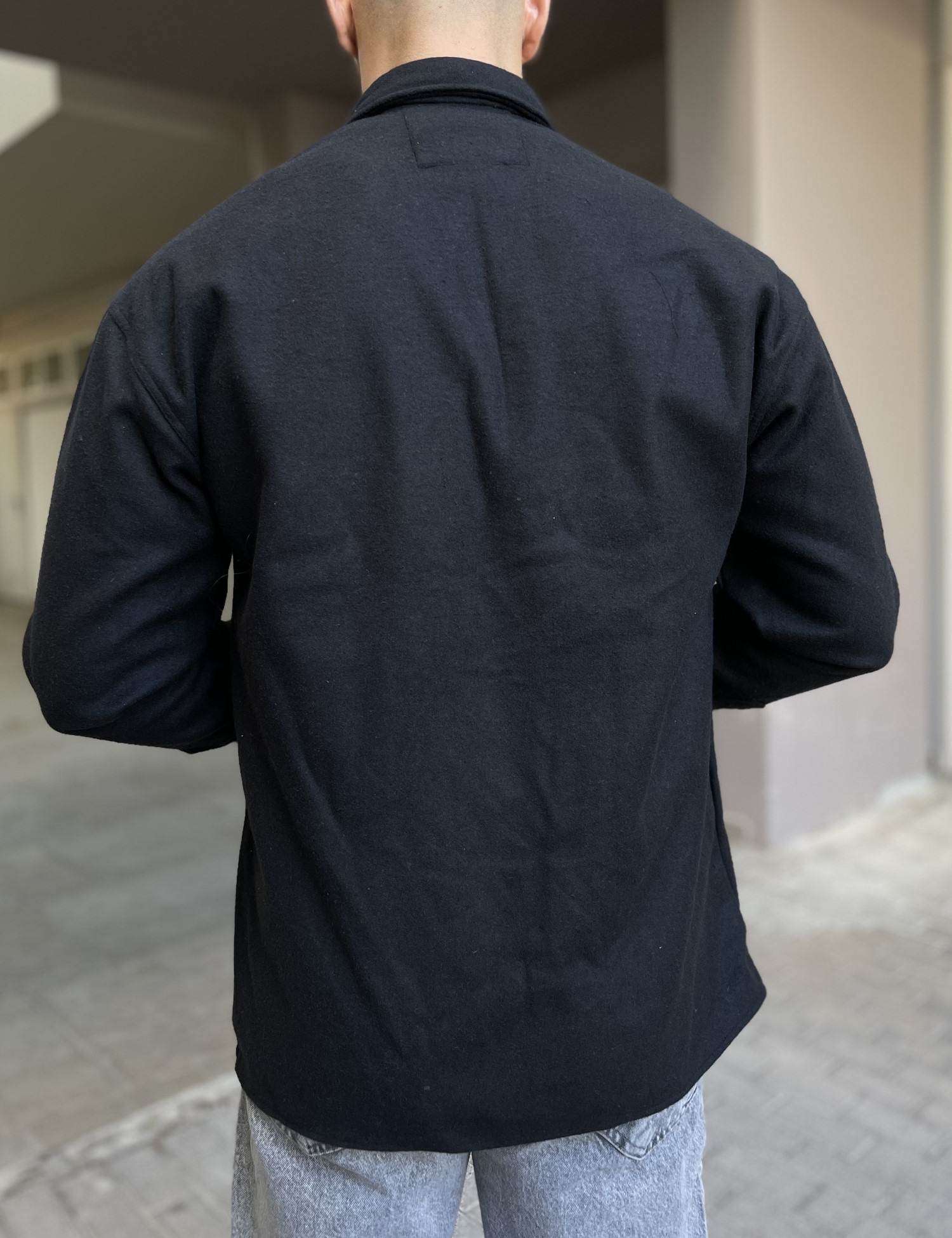 Ανδρικό μαύρο Overshirt με γιακά RMZ328M φωτογραφία